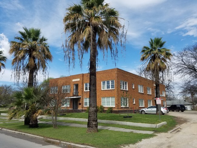 Foto del edificio - 1409 W Woodlawn Ave