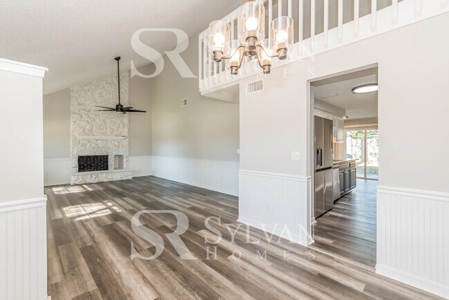 Foto del edificio - This charming 3BR 2BA home is ready to welcome you home