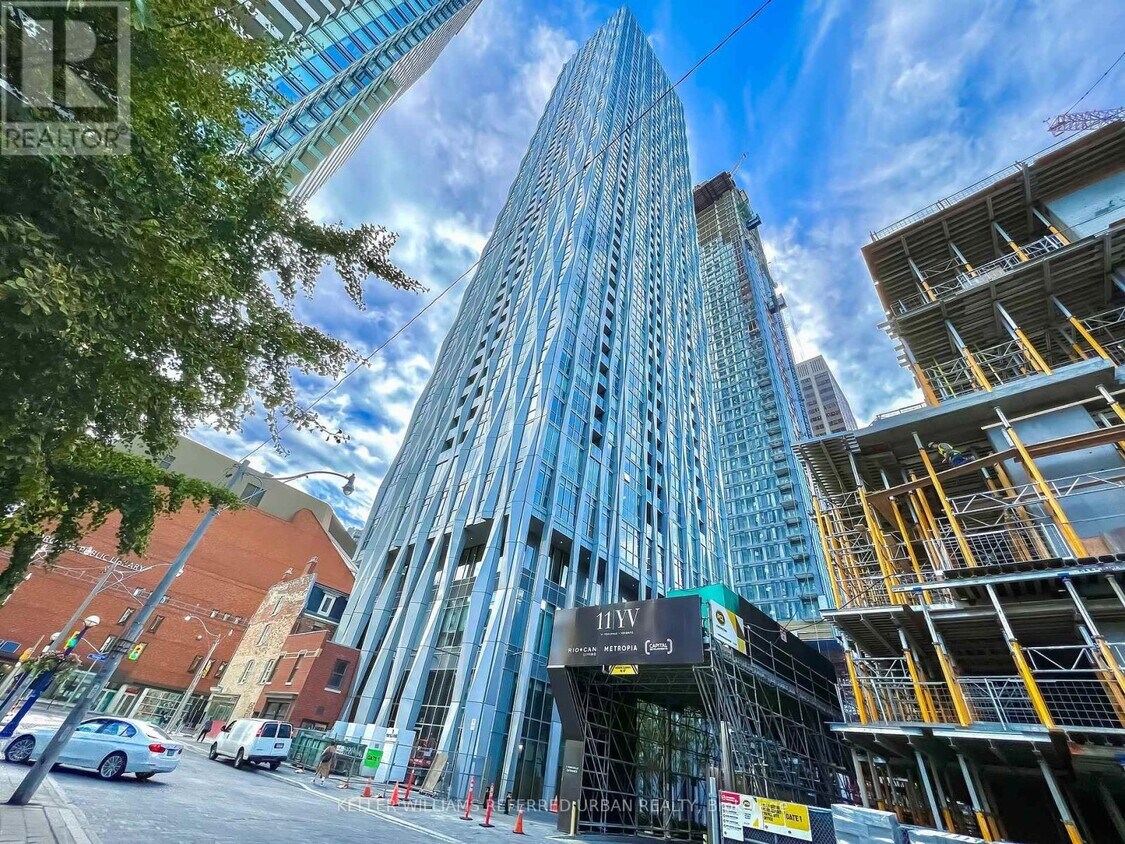 Primary Photo - 1-3501 Yorkville Ave
