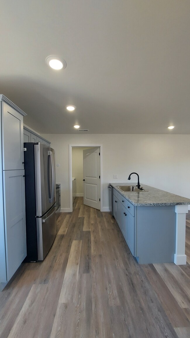 Foto del edificio - 1717 Talon St