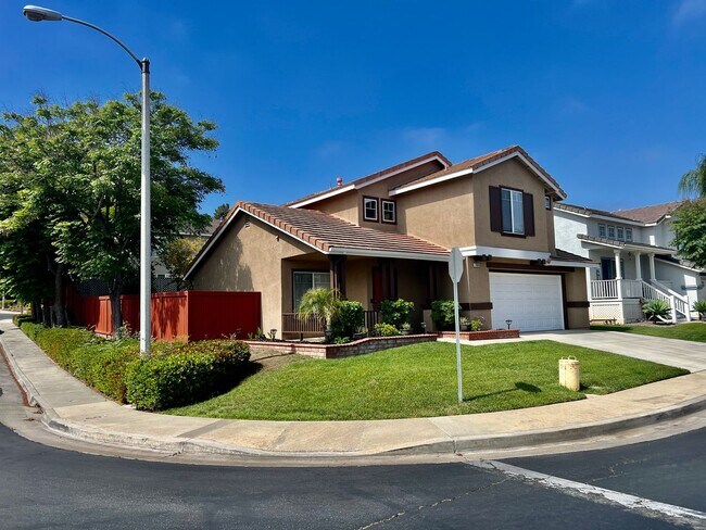 Foto del edificio - Nice 2 Story Family Home