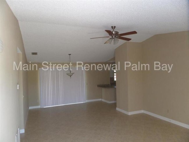 Foto del edificio - 325 SW Covington Rd
