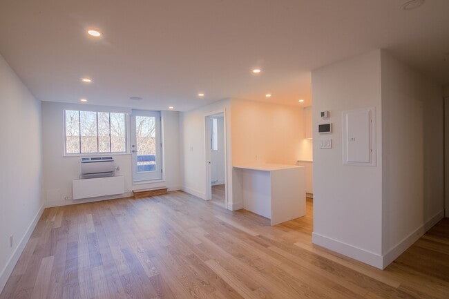 Photo du bâtiment - 4800 Maisonneuve Blvd W