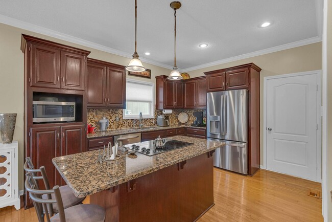 Foto del edificio - Wonderful 4 Bedroom Home in Palisades Park
