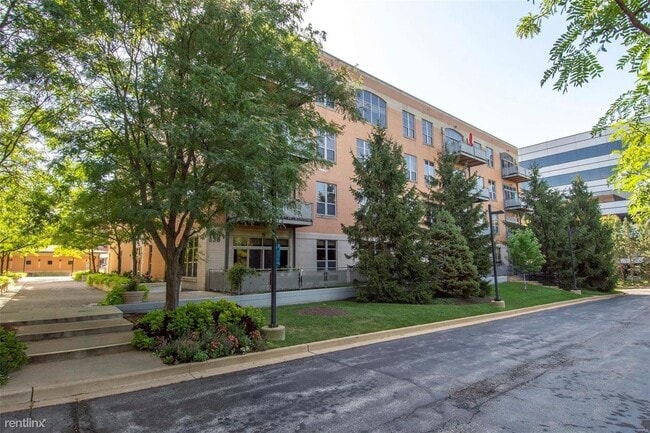 Building Photo - 2 br, 2 bath House - 630 Emerson Rd Apt 402