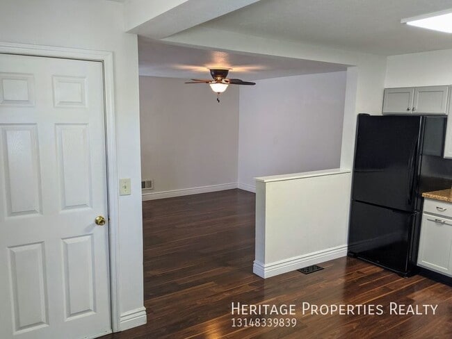 Building Photo - Freshly Updated 1+ Bedroom Home