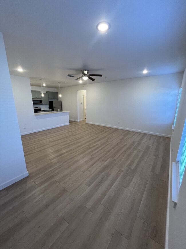 Foto del edificio - 5519 Itasca St