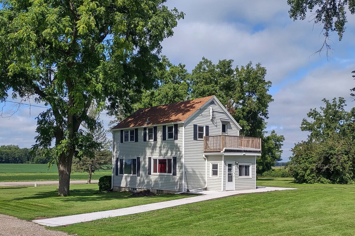 8563 Crane Creek Rd, Owatonna, MN 55060 House Rental in Owatonna, MN