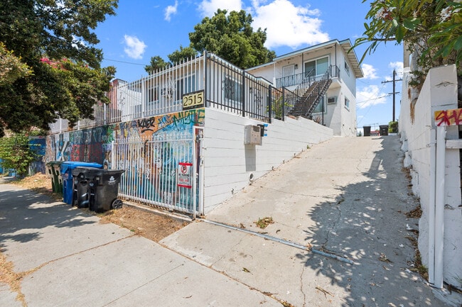 Building Photo - 2515 Wabash Ave