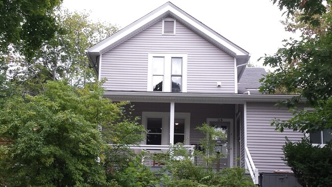 Building Photo - 119 Blair St
