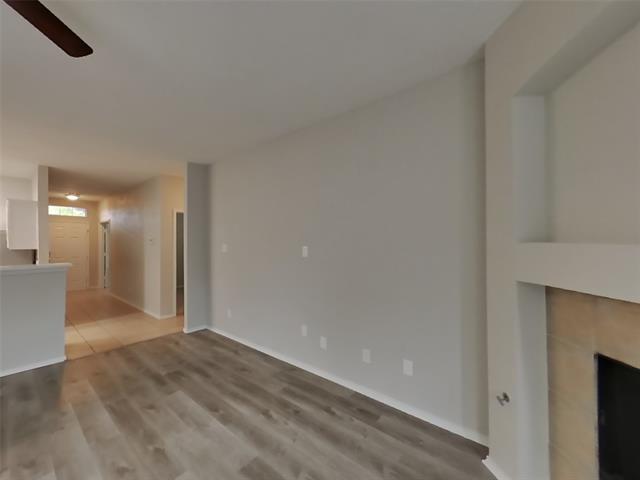 Foto del edificio - 910 Medina Dr