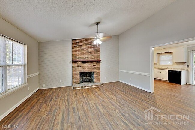 Foto del edificio - 7418 Elwood Dr