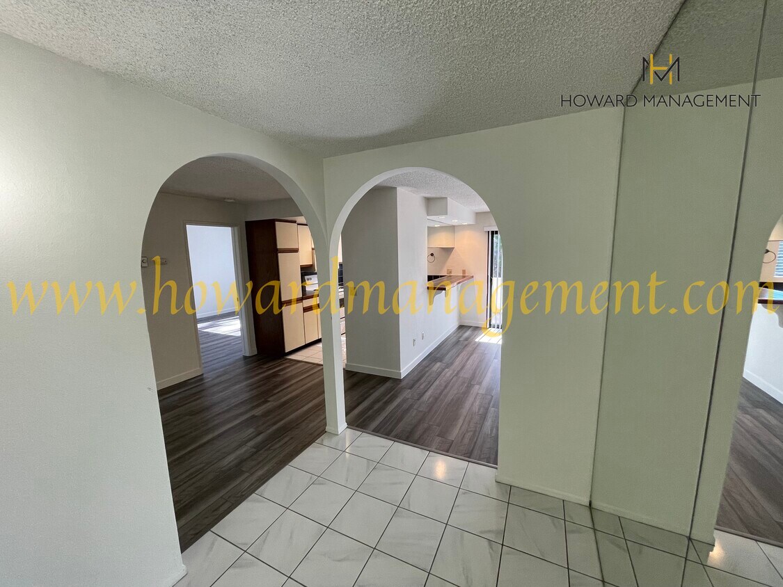Primary Photo - 5000 S Centinela Ave