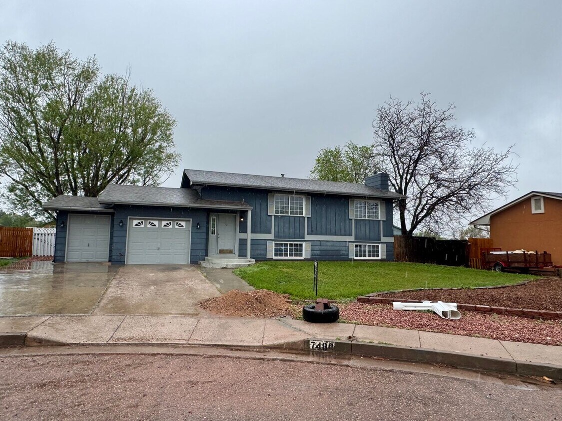 Foto principal - Lovely 3 bedroom+ Office in Widefield
