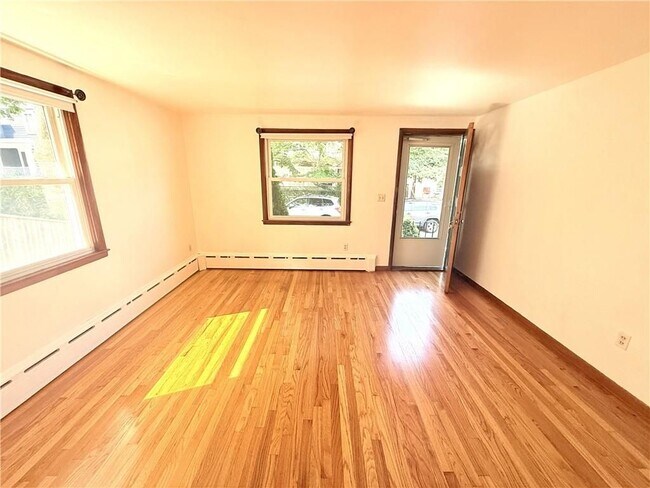 Foto del edificio - 25 Thurston Ave