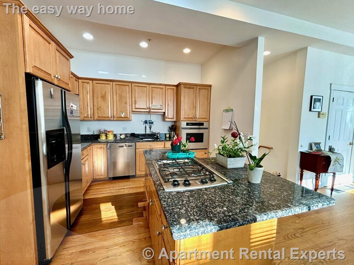 Primary Photo - 39 Inman St