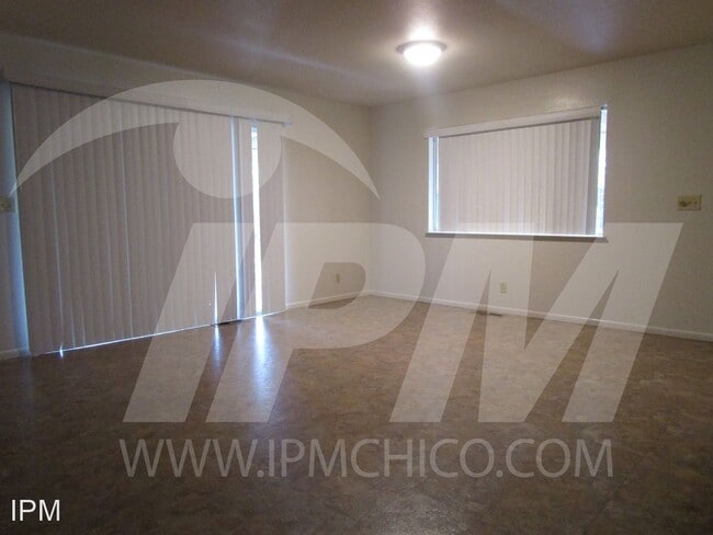 Building Photo - 3 br, 2 bath House - 988 Forest Ave