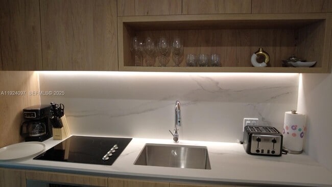 Foto del edificio - 11 NE 6th St