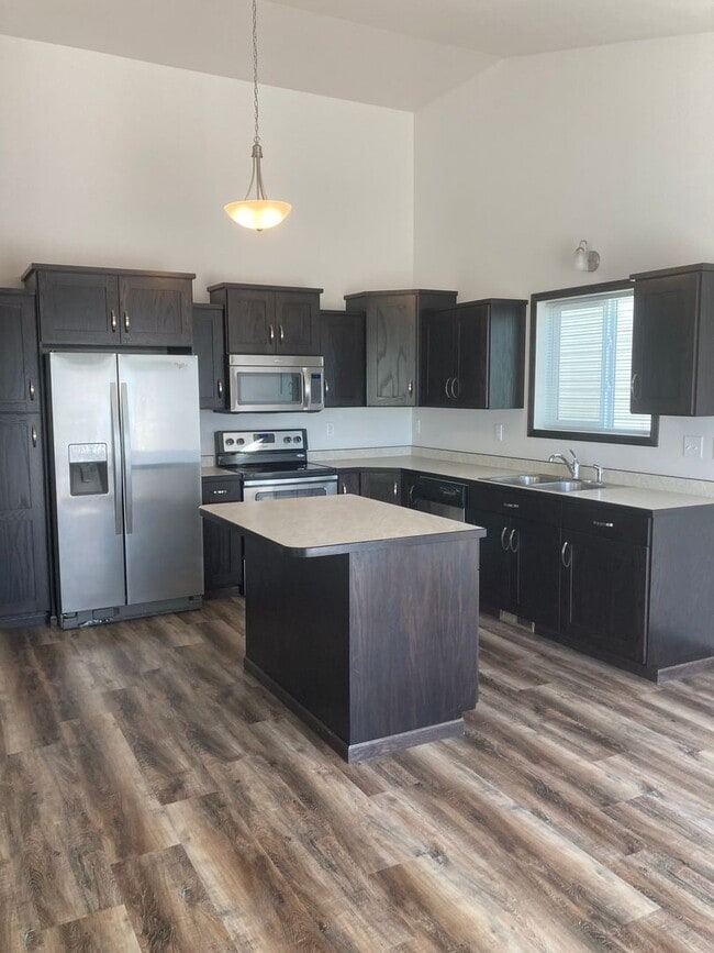 Building Photo - 5884 57th Ave S