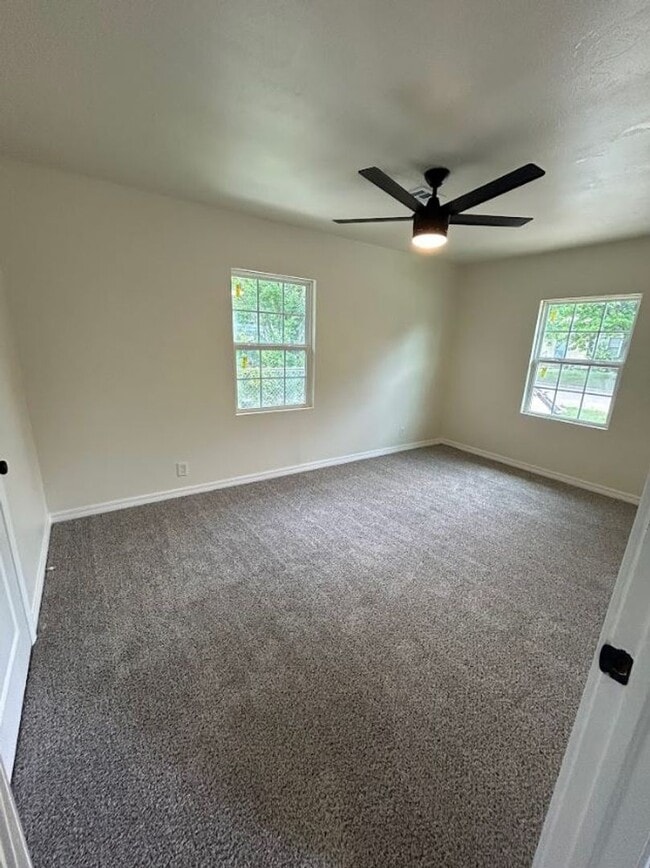 Building Photo - 3 Bedroom Rent to Own Home Available!