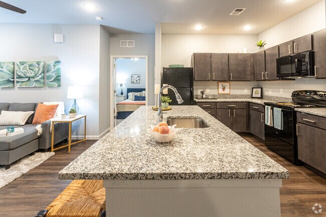 Interior Photo - Highview Pointe