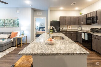 Interior Photo - Highview Pointe