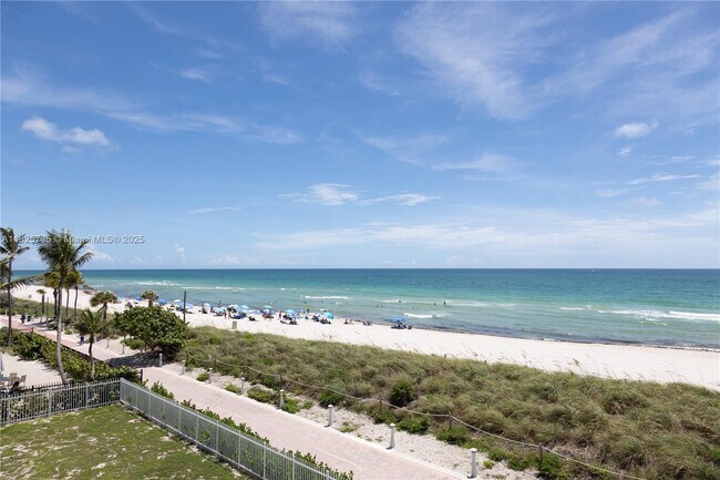 Building Photo - 5401 Collins Ave