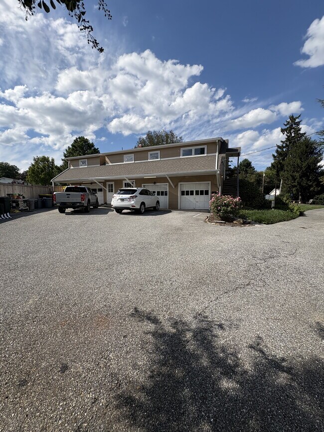 Off street parking - 18 Wordsworth Dr
