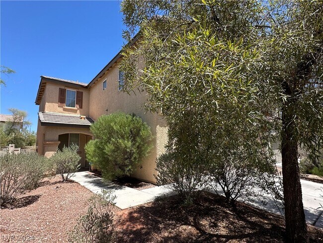 Building Photo - 4694 Portola Vista Ave