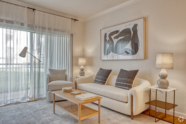 1HAB, 1BA - 668 ft² - Legends Lake Creek