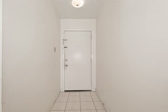 Building Photo - 2803 Fir Crest Ct