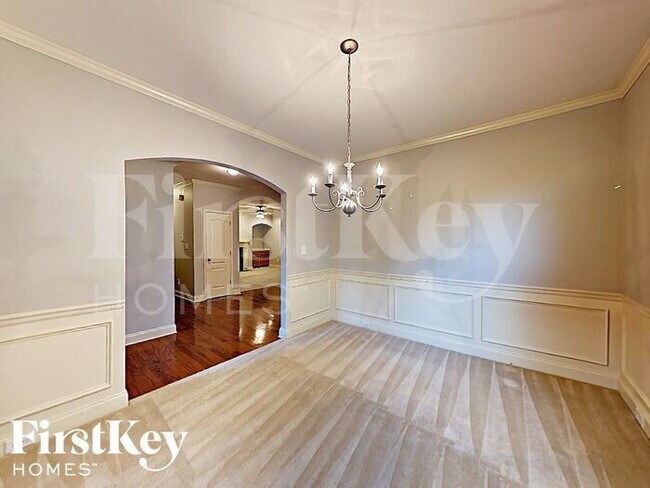 Building Photo - 4295 Suwanee Mill Dr