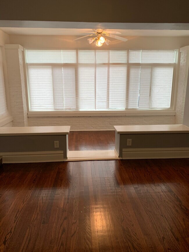 Foto del edificio - 8109 S Dorchester Ave