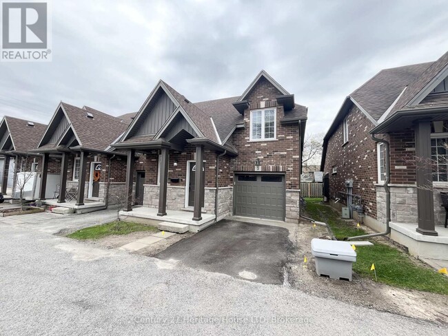 Building Photo - 63 Pine St N