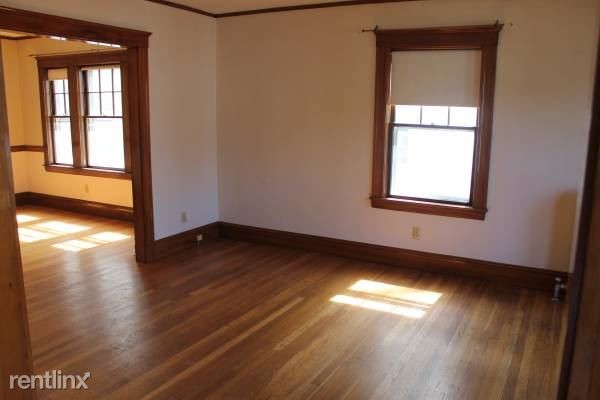 Primary Photo - 61 Willow St