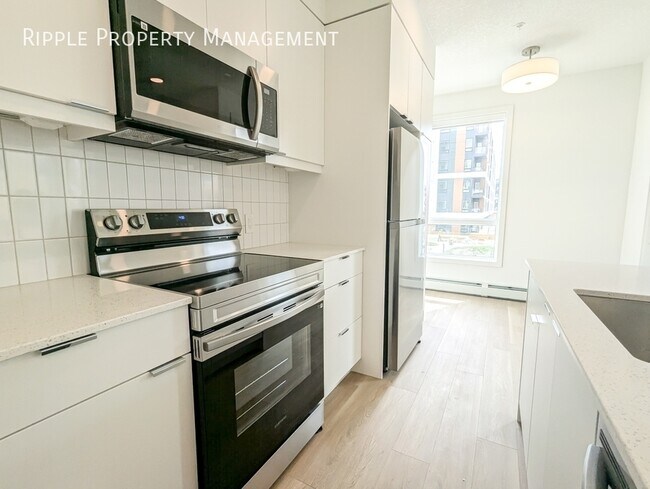 Building Photo - FANTASTIC 2 BEDS/2 BATHS CONDO