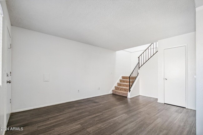 Foto del edificio - 4012 S 44th Pl
