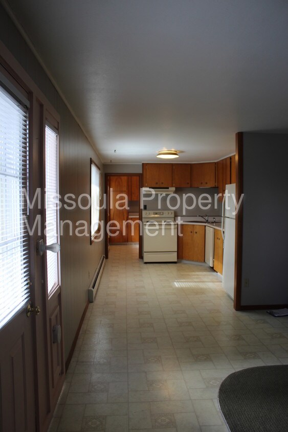 Building Photo - 1617 Clements Rd