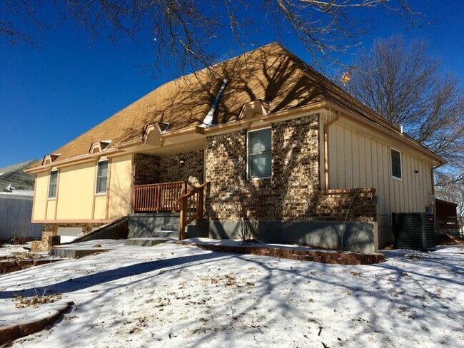 Building Photo - 12408 E 58th Terrace