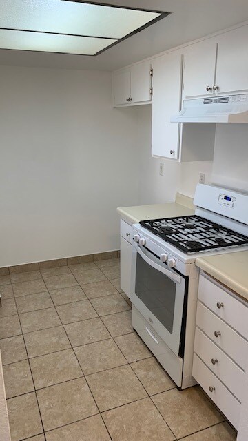 Kitchen - 14052 Coteau Dr