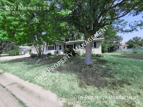 Building Photo - 3602 Pinehurst Dr