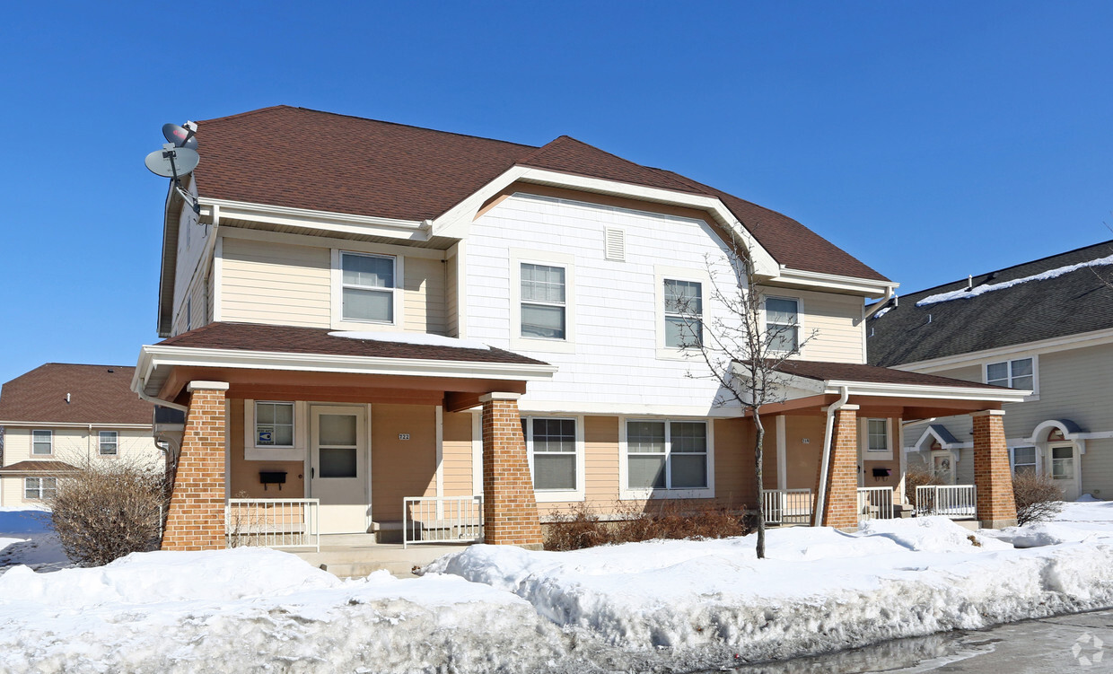 Foto principal - Townhomes at Carver Park