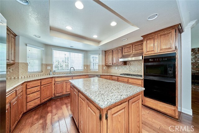 Foto del edificio - 2426 W 237th St
