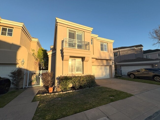 Foto del edificio - Charming Waterfront Single Family Home in Redwood Shores Available Now!