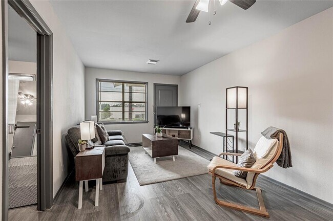 Foto del edificio - 2515 Montgomery Rd