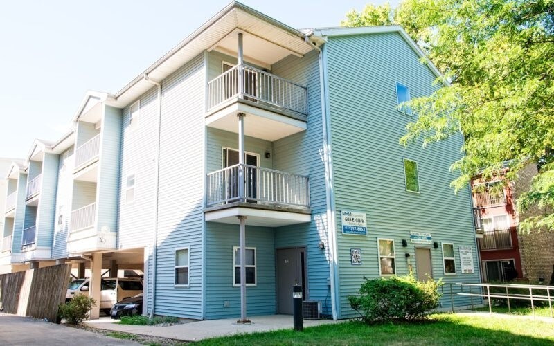 Anterior View - 605 E Clark St