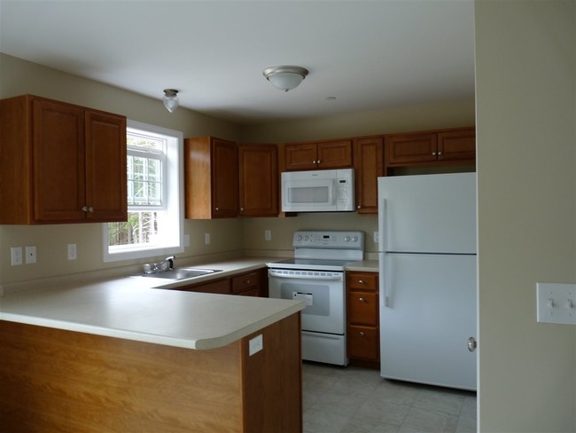 Foto del edificio - 56 Eagle Ridge Rd