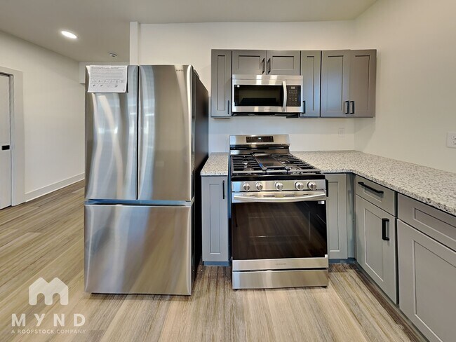 Foto del edificio - 1724 Woodlawn Ave