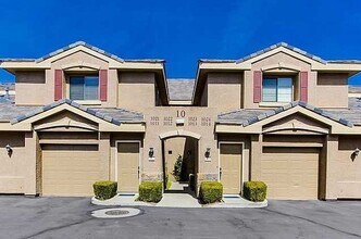 Building Photo - 900 S Meadows Pkwy