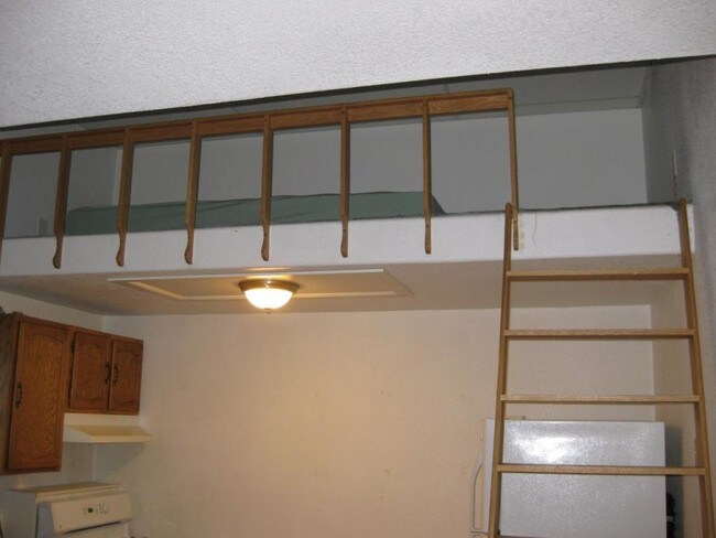 Building Photo - 35860 Forerunner St